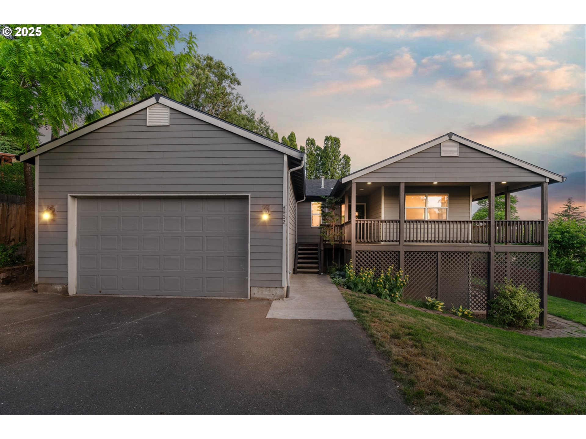 6902 Southwest Taylors Ferry Road Portland, OR 97223 - Photo 1 of 38 Gallery Image 1