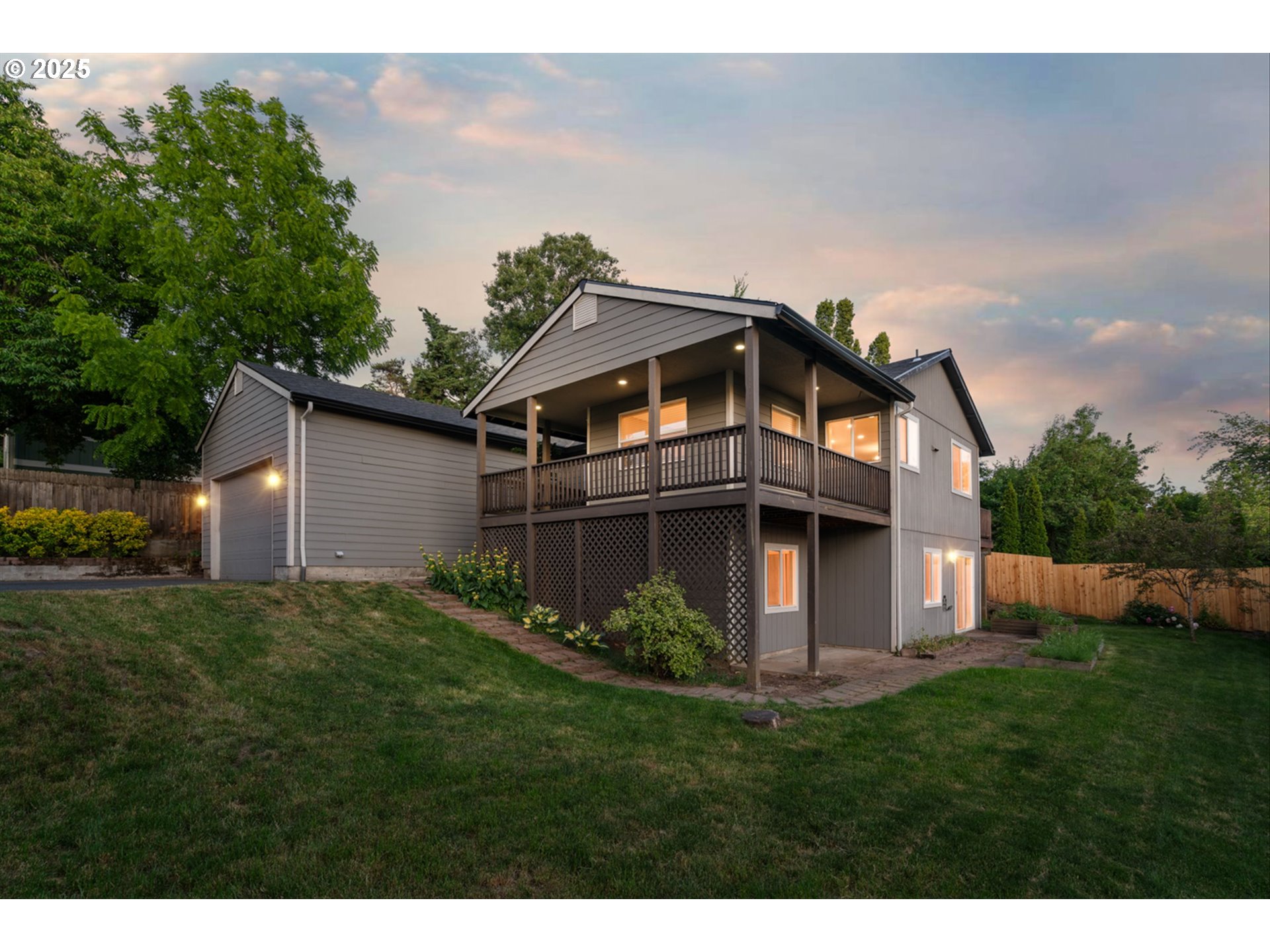6902 Southwest Taylors Ferry Road Portland, OR 97223 - Photo 2 of 38 Gallery Image 2