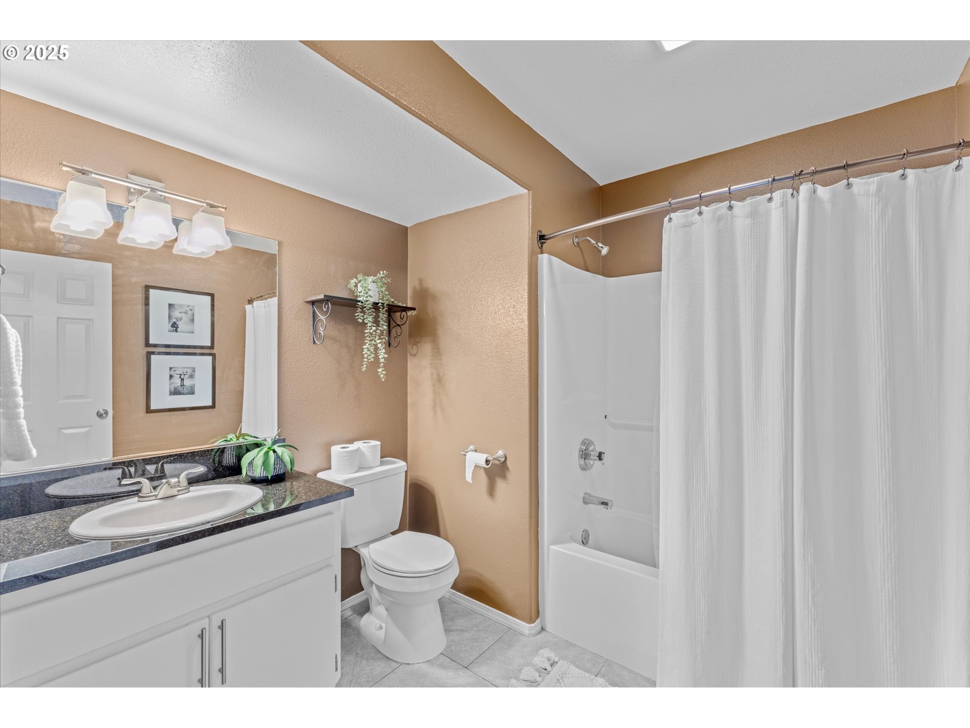 6902 Southwest Taylors Ferry Road Portland, OR 97223 - Photo 26 of 38 Bedroom