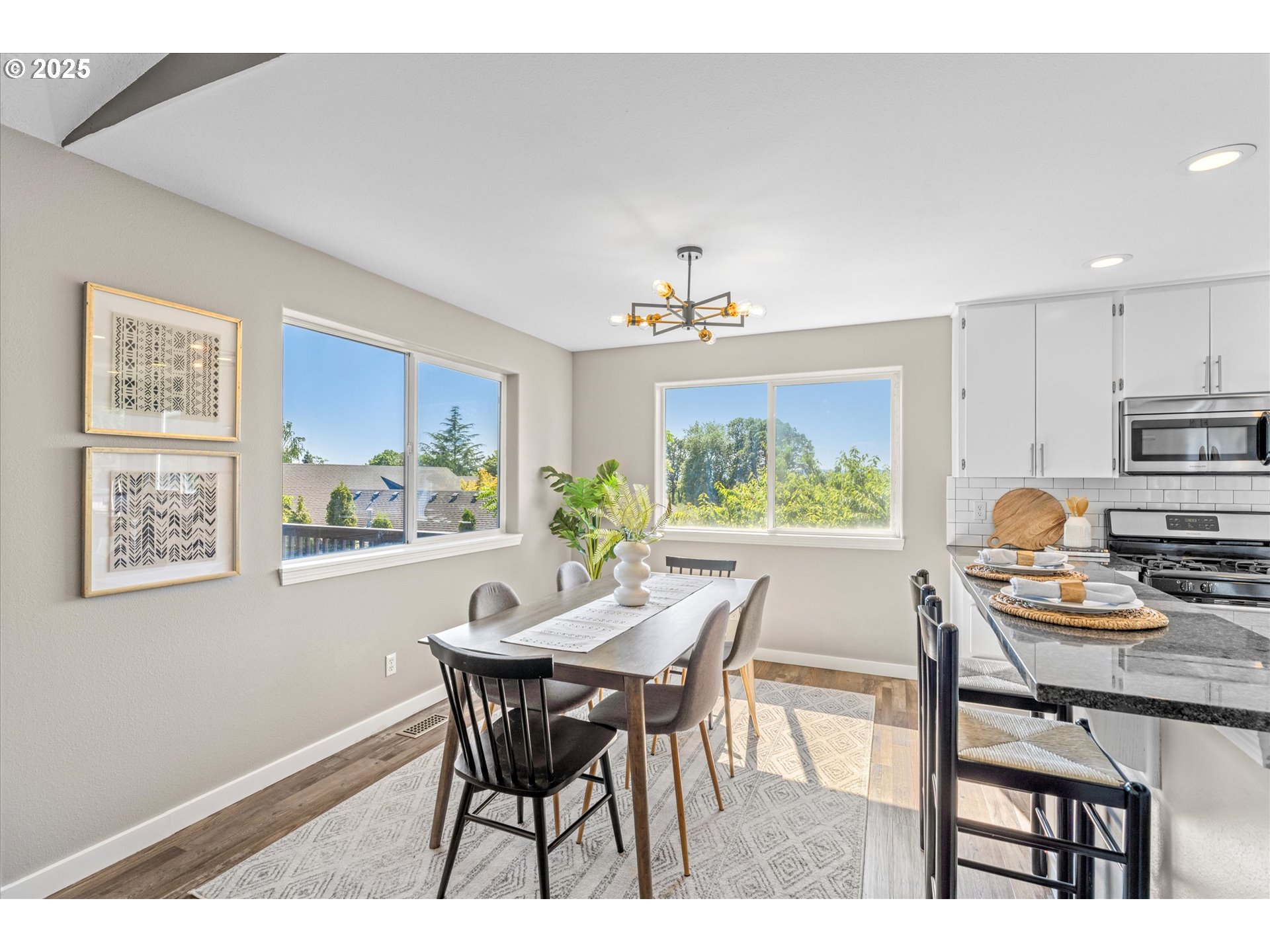 6902 Southwest Taylors Ferry Road Portland, OR 97223 - Photo 7 of 38 Dining Room