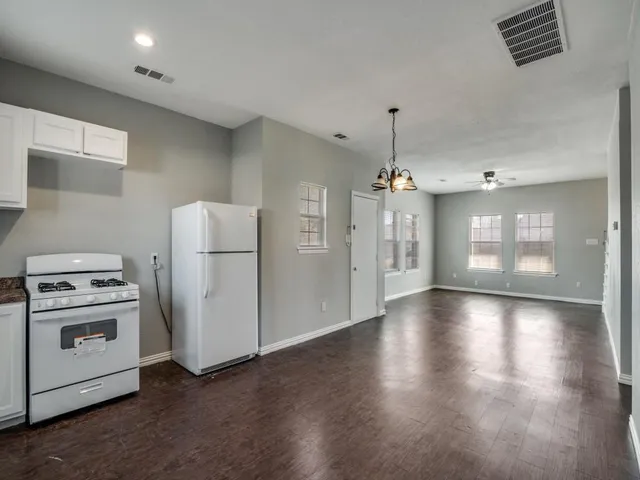 $1,800 | 3601 Jewel Street, Sachse, TX 75048