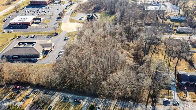 $70,000 | 12 Professional Park Drive, Maryville, IL 62062