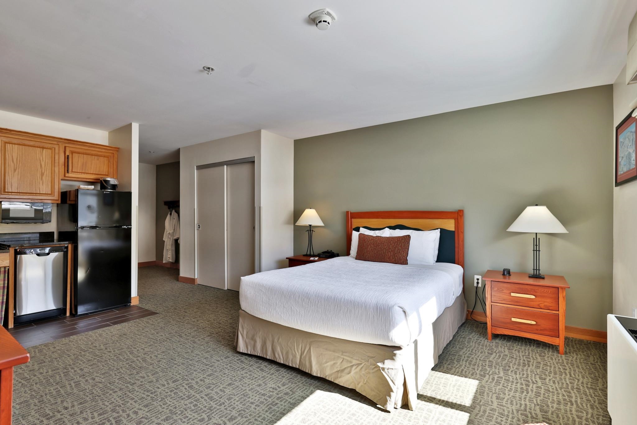 228 East Mountain Road, Unit 124 III Killington, VT 05751 - Photo 9 of 38