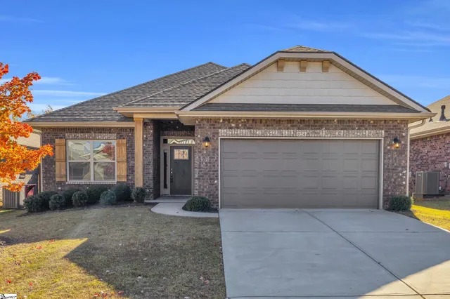 $315,000 | 624 Lombard Drive, Boiling Springs, SC 29316