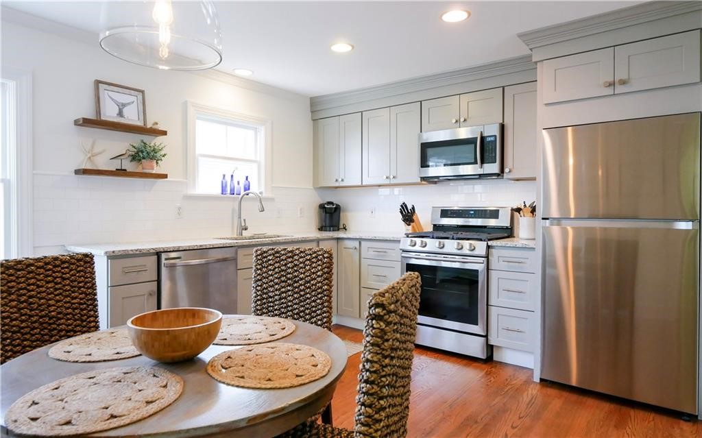 45 2nd Street Newport, RI 02840 - Photo 9 of 23