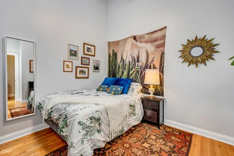 $475,000 | 2934 West Montrose Avenue, Unit 303, Chicago, IL 60618