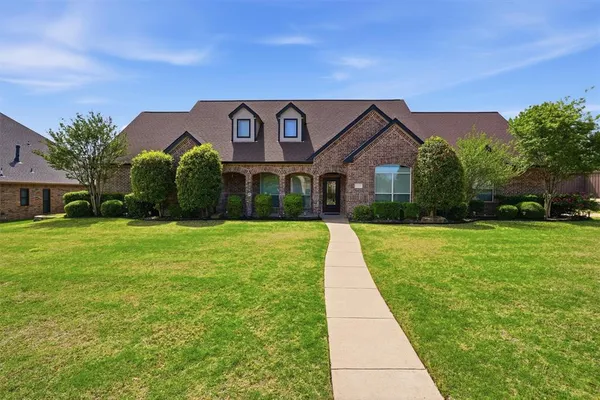 $585,000 | 7240 Edgerton Drive, Midlothian, TX 76065