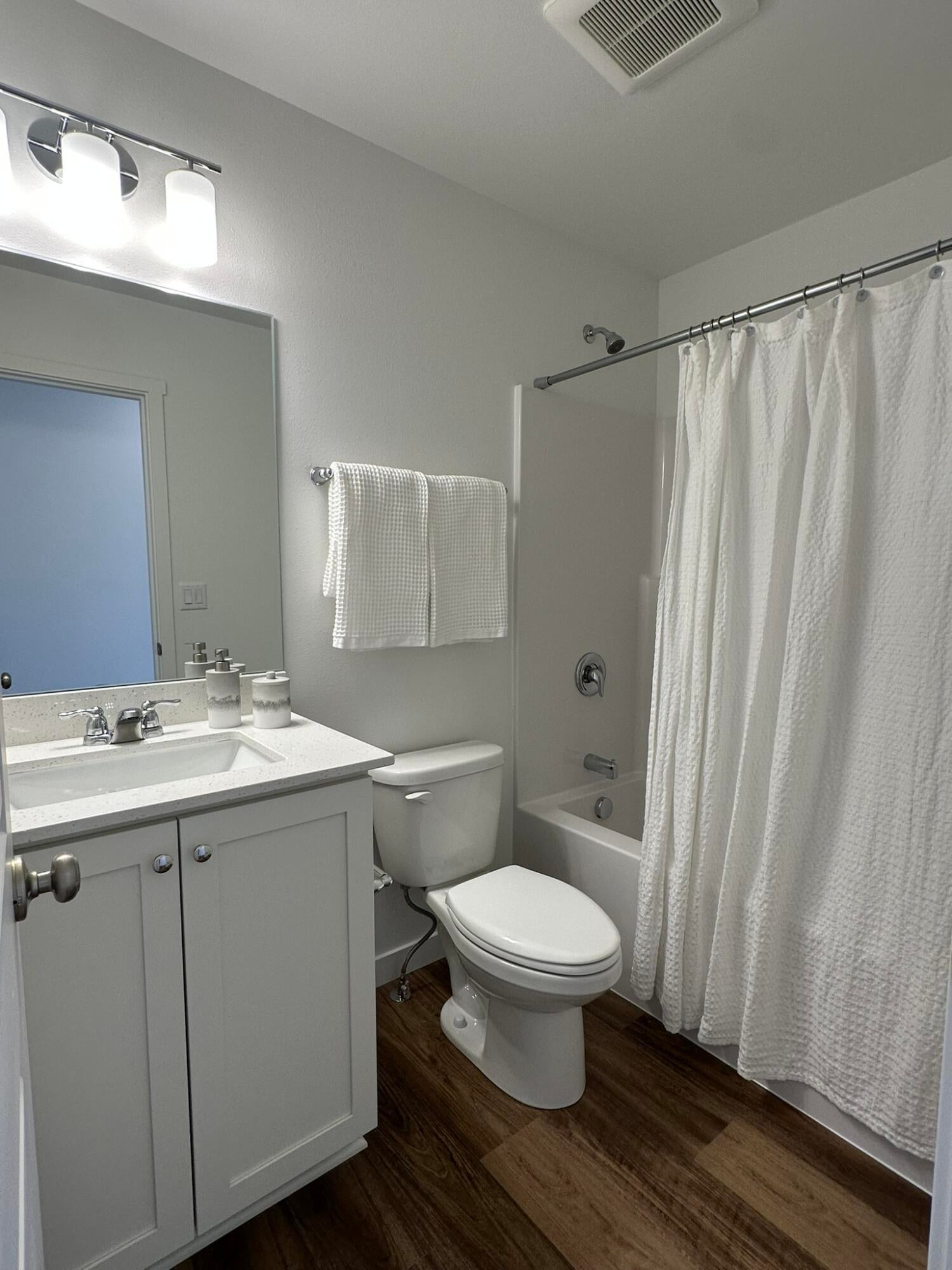 714 Northeast Rickenbacker Road, Unit 135 Madras, OR 97741 - Photo 9 of 13 Photos of similar home, actual finishes may vary