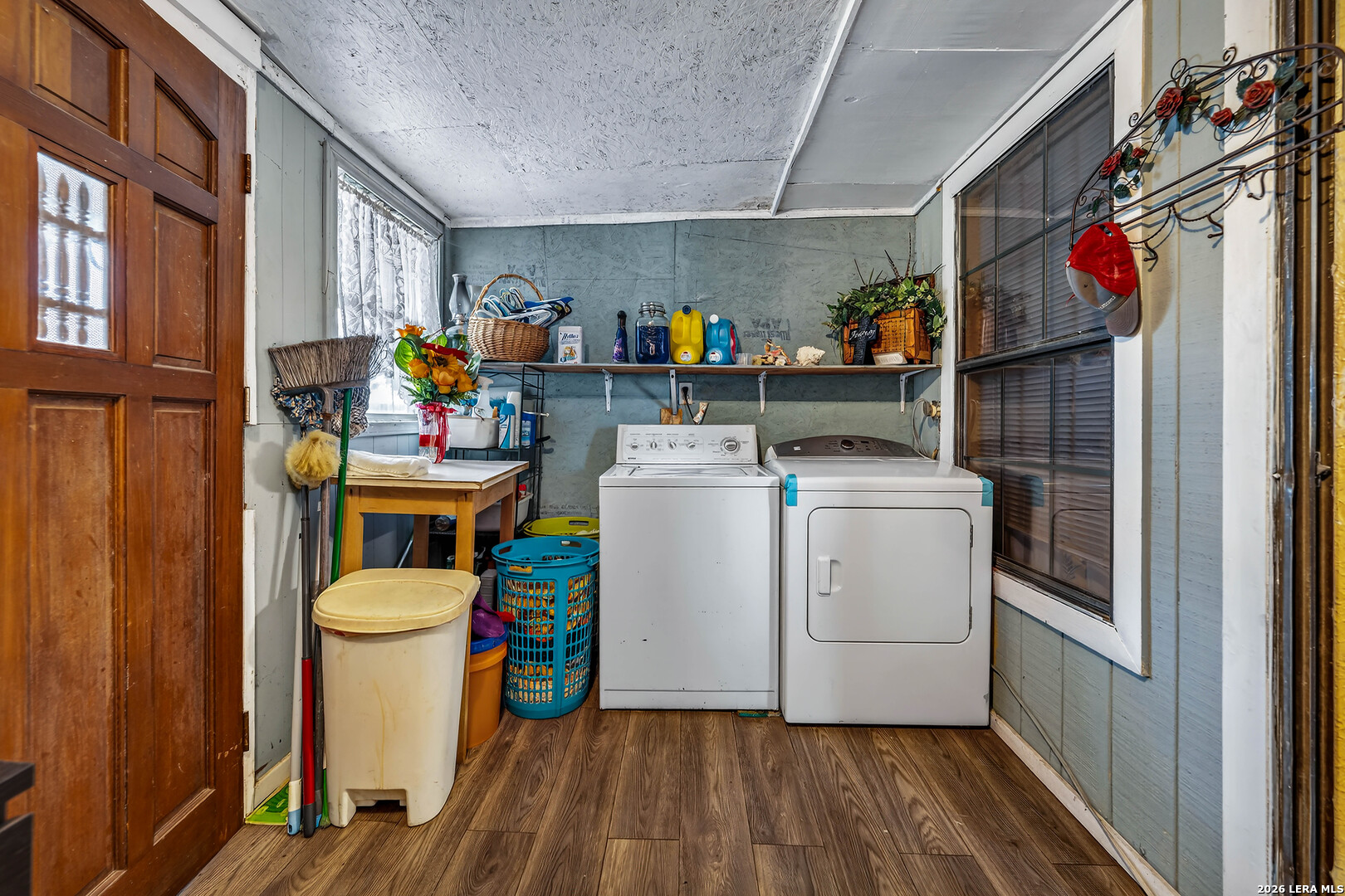 903 East Westmeyer Street Poth, TX 78147 - Photo 22 of 23 a utility room with dryer and washer