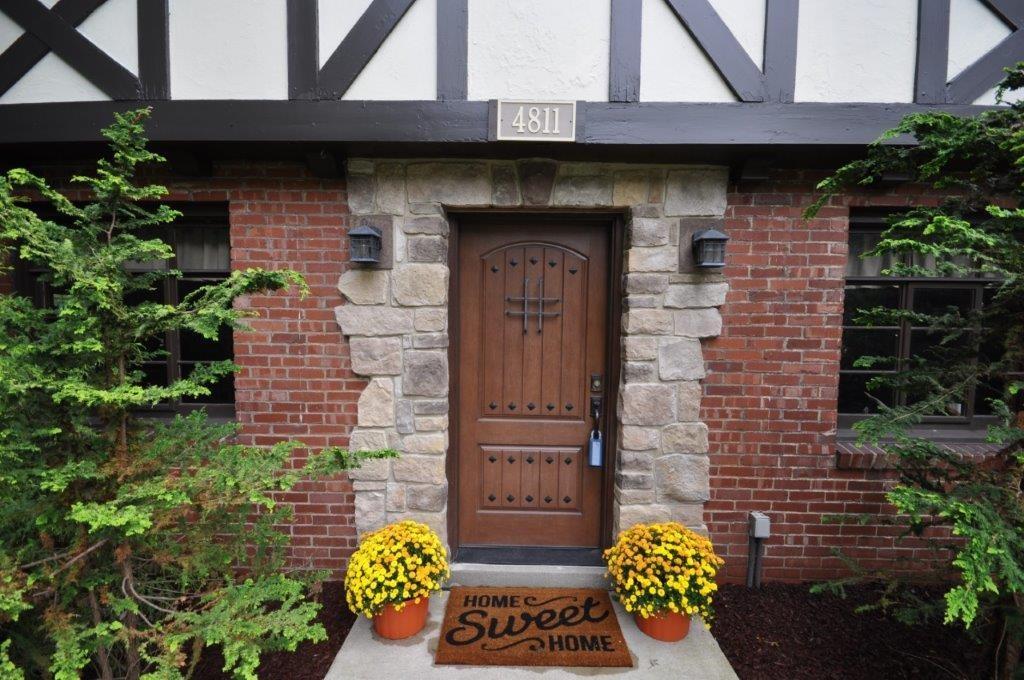 4811 Baptist Road Pittsburgh, PA 15227 - Photo 2 of 16 Gallery Image 2