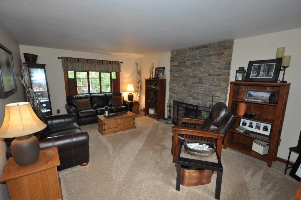 4811 Baptist Road Pittsburgh, PA 15227 - Photo 3 of 16 Gallery Image 3