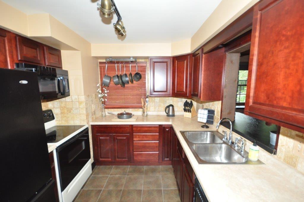 4811 Baptist Road Pittsburgh, PA 15227 - Photo 5 of 16 Gallery Image 5
