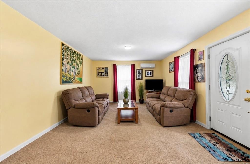 331 Hill Road Georgetown, PA 15043 - Photo 11 of 33