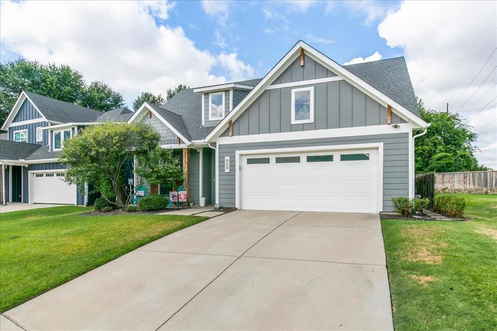 809 Meadowbend Loop South Grapevine, TX 76051 - Photo 3 of 31