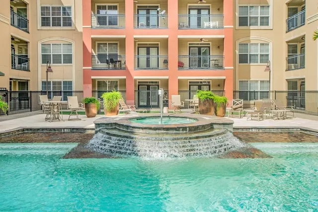 $268,750 | 1711 Old Spanish Trail, Unit 222, Houston, TX 77054
