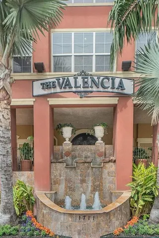 $268,750 | 1711 Old Spanish Trail, Unit 222, Houston, TX 77054