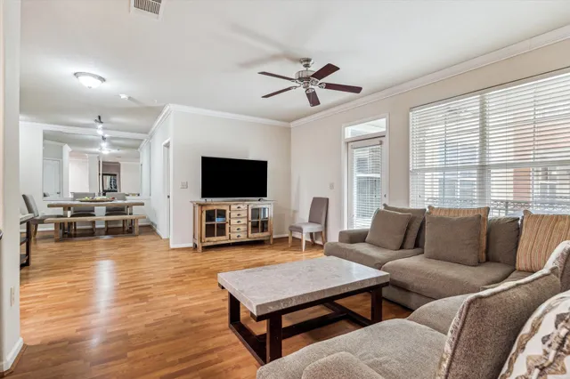 $268,750 | 1711 Old Spanish Trail, Unit 222, Houston, TX 77054