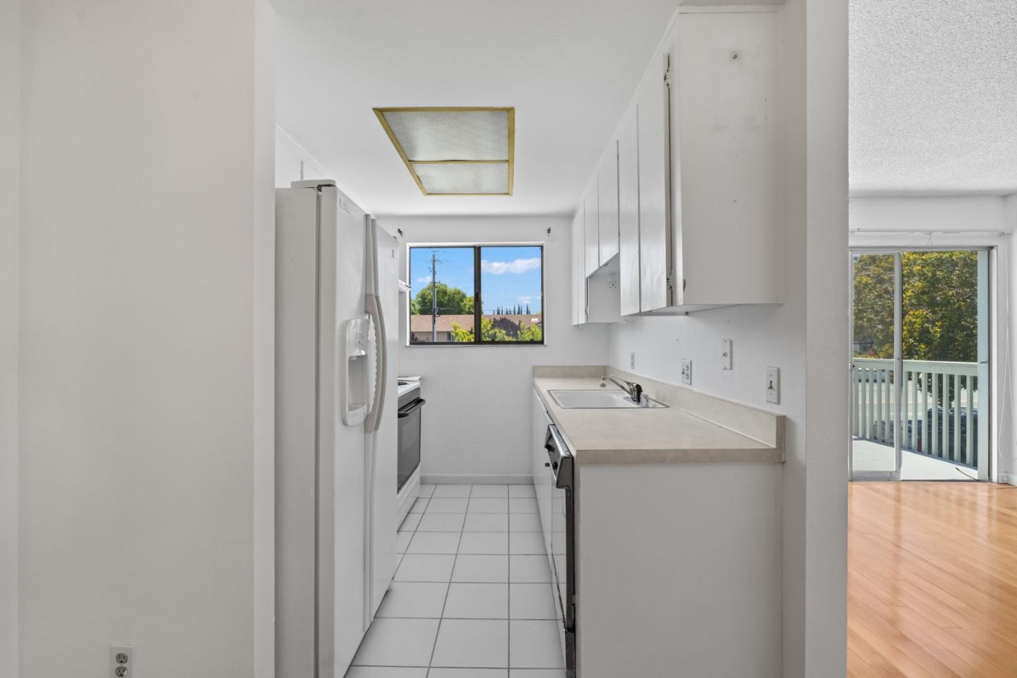 1083 Reed Avenue, Unit D Sunnyvale, CA 94086 - Photo 5 of 26