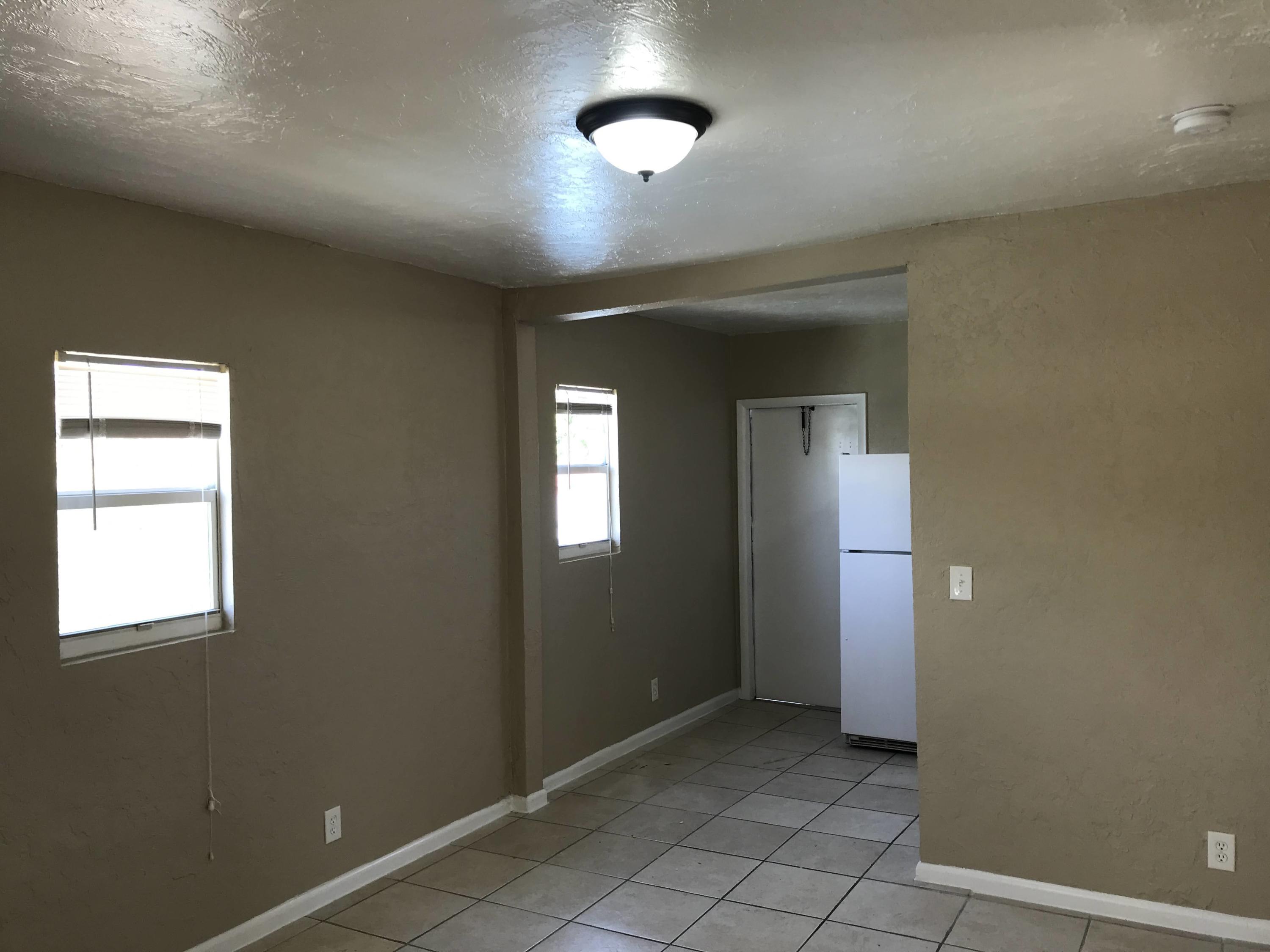 515 Putnam Road, Unit B West Palm Beach, FL 33405 - Photo 6 of 14 IMG_4099