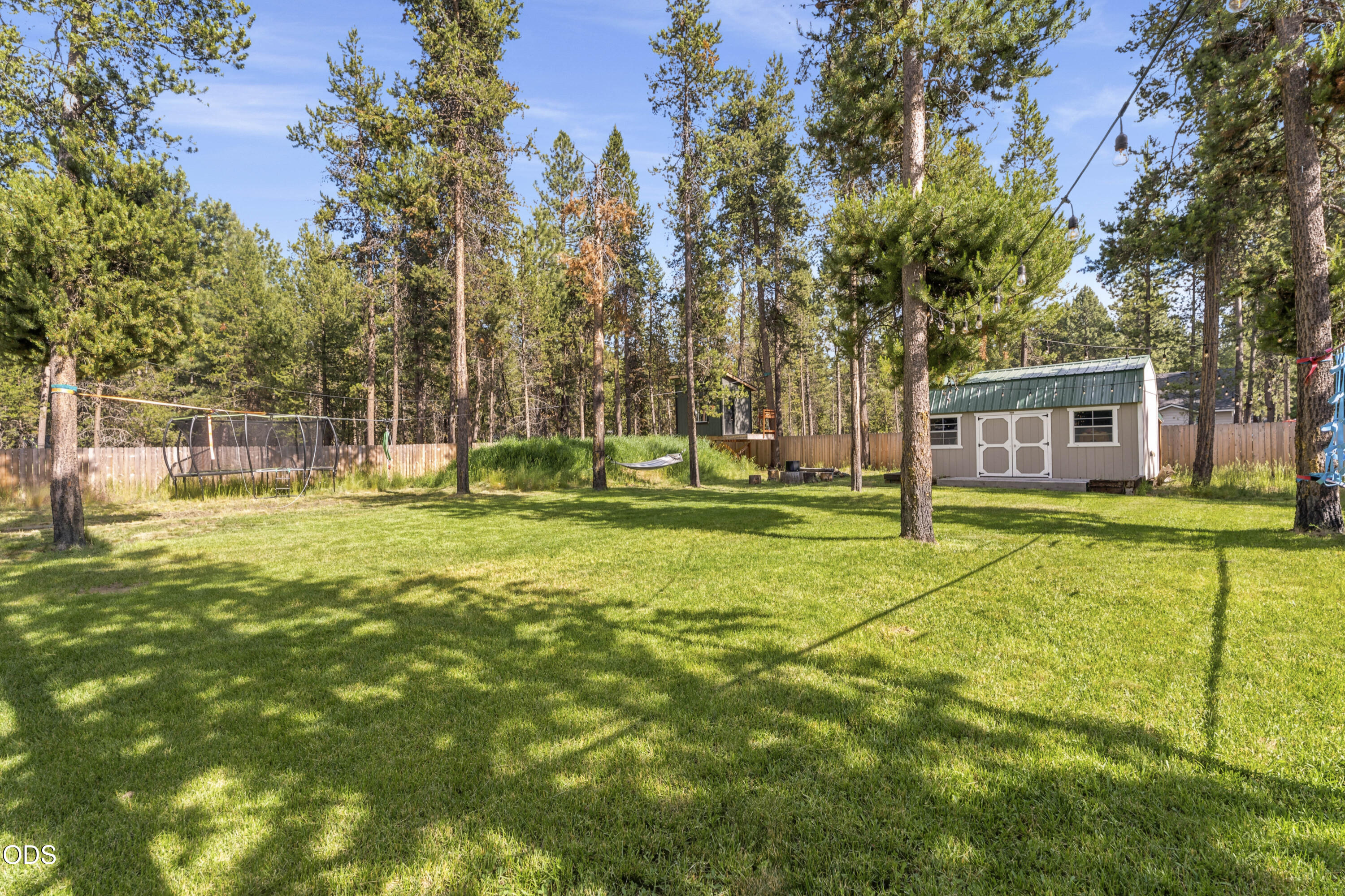 17169 Kingsburg Road Bend, OR 97707 - Photo 11 of 77