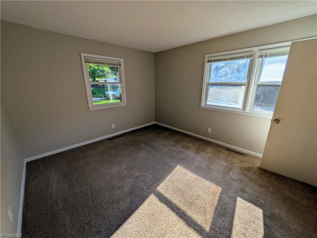1755 Camden Road Winston-Salem, NC 27103 - Photo 9 of 13