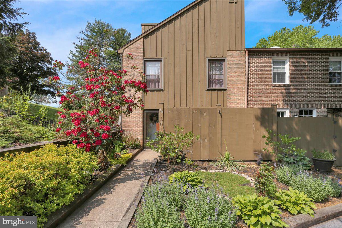 36 Fairway Road Reading, PA 19607 - Photo 3 of 31