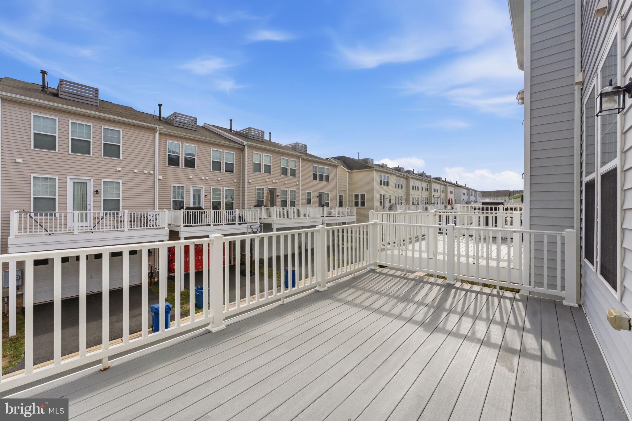 42396 Benfold Square Brambleton, VA 20148 - Photo 17 of 65 Main Level Rear Deck