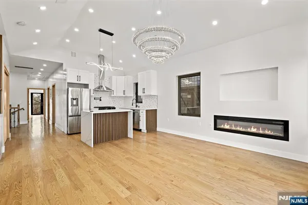 $3,300 | 482 John F. Kennedy Boulevard, Unit 2, Bayonne, NJ 07002