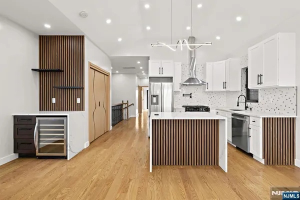 $3,300 | 482 John F. Kennedy Boulevard, Unit 2, Bayonne, NJ 07002