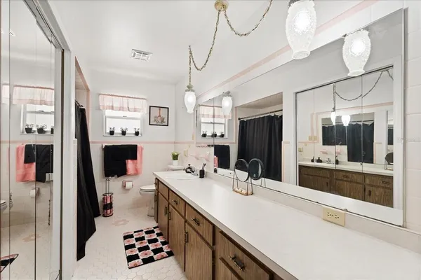 $650,000 | 2906 East Grant Avenue, Orlando, FL 32806