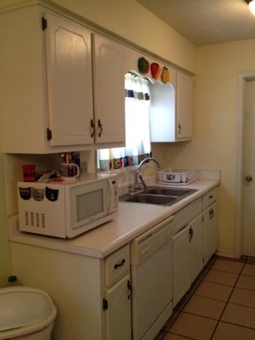 306 John King Road Crestview, FL 32539 - Photo 11 of 21 kitchen2