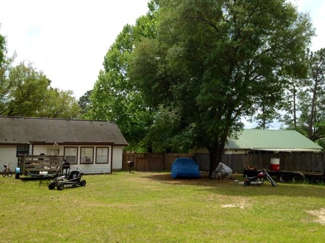 306 John King Road Crestview, FL 32539 - Photo 20 of 21 backyard