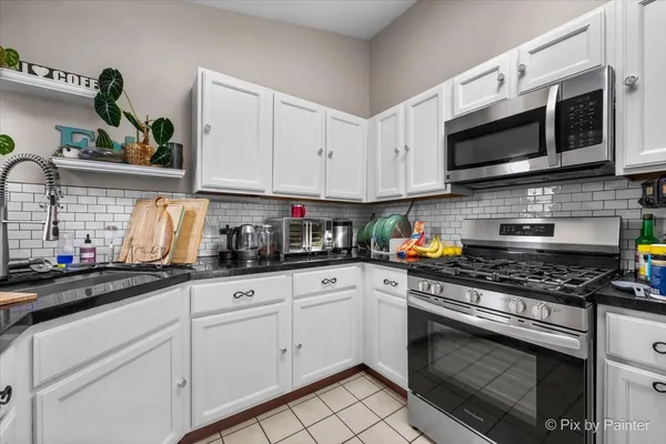 $275,000 | 1149 Harbor Court, Unit 1149, Glendale Heights, IL 60139