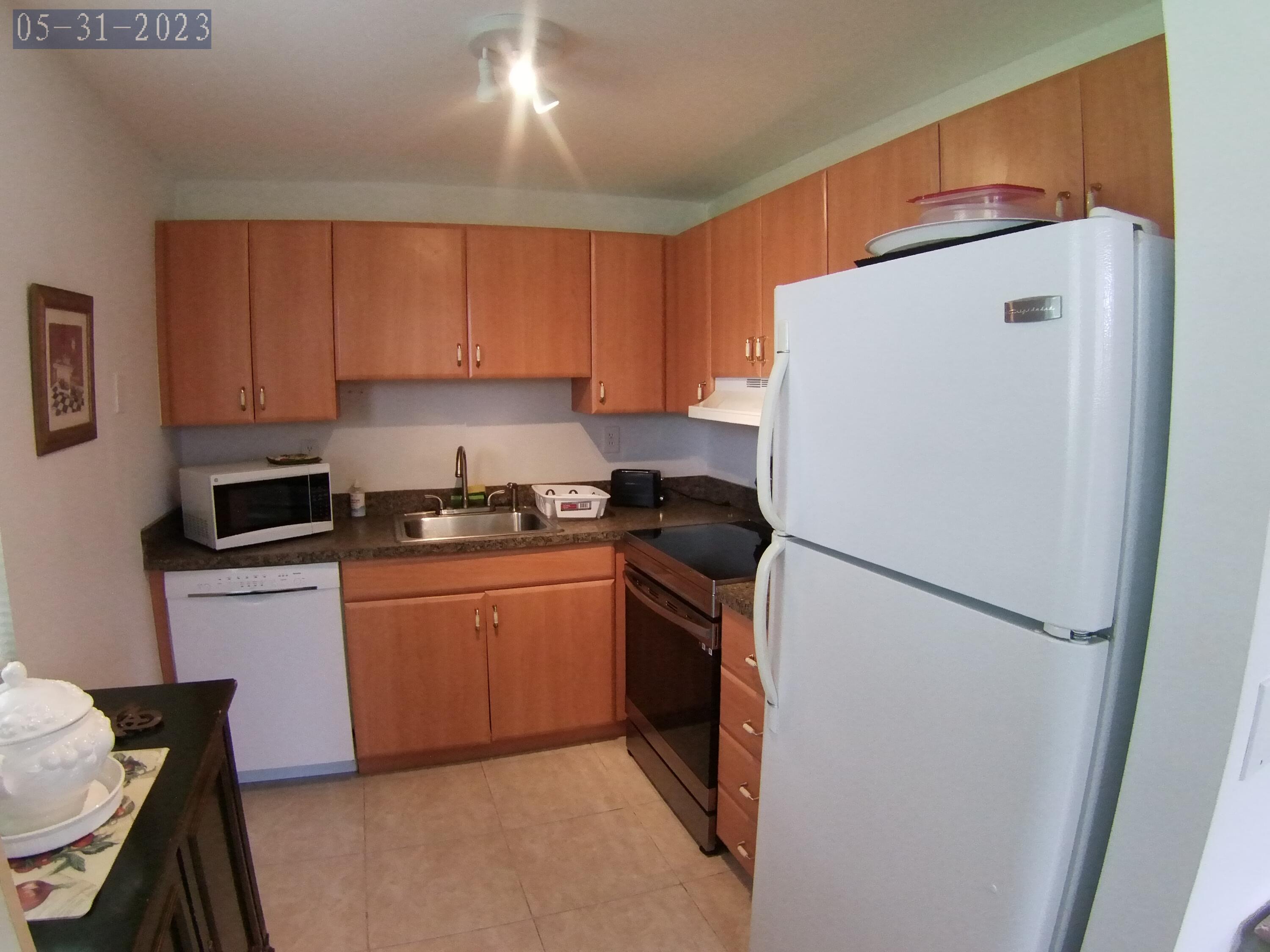 865 Flanders South Delray Beach, FL 33484 - Photo 12 of 49 SING0013