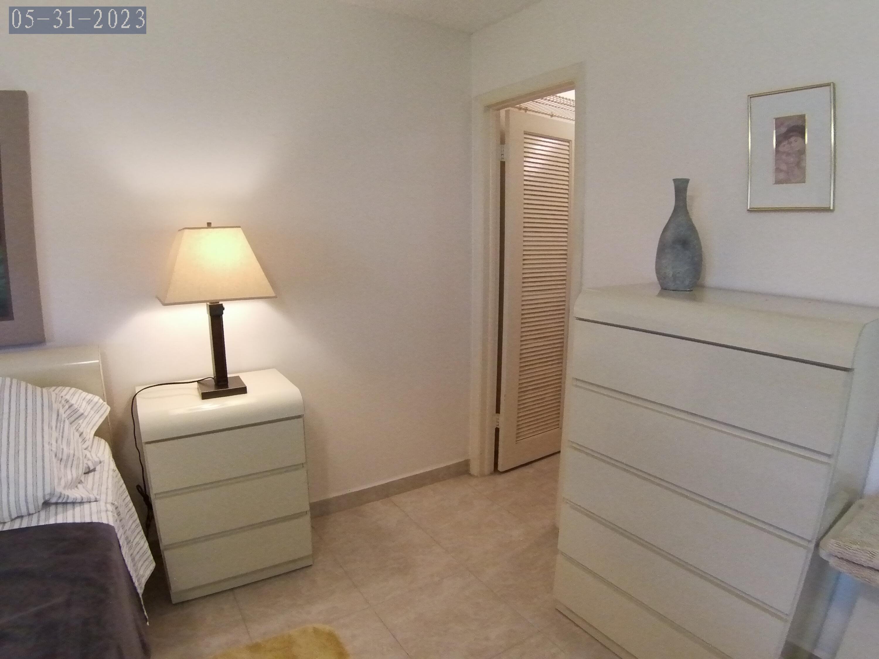 865 Flanders South Delray Beach, FL 33484 - Photo 20 of 49 SING0021