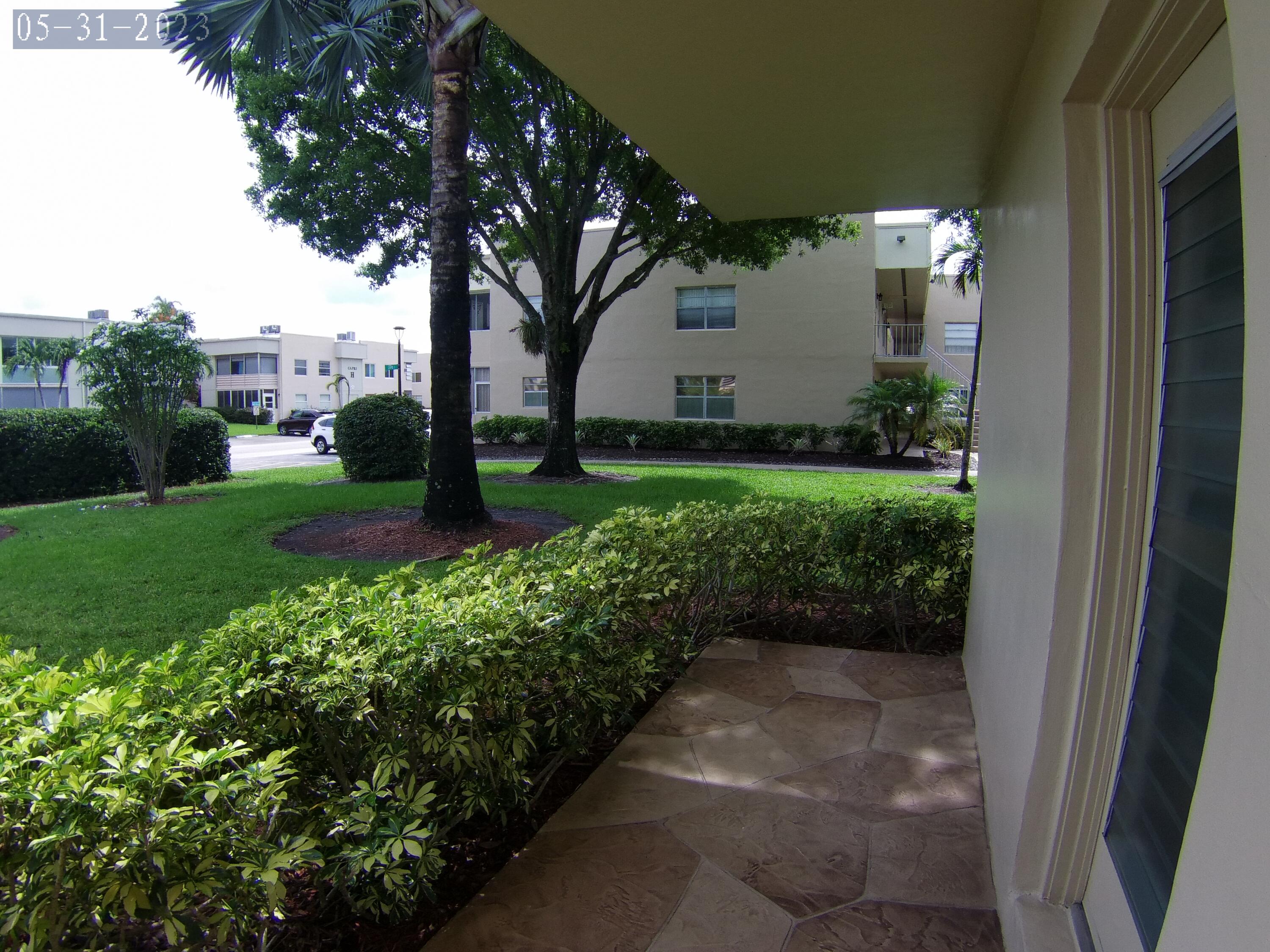 865 Flanders South Delray Beach, FL 33484 - Photo 2 of 49 SING0002
