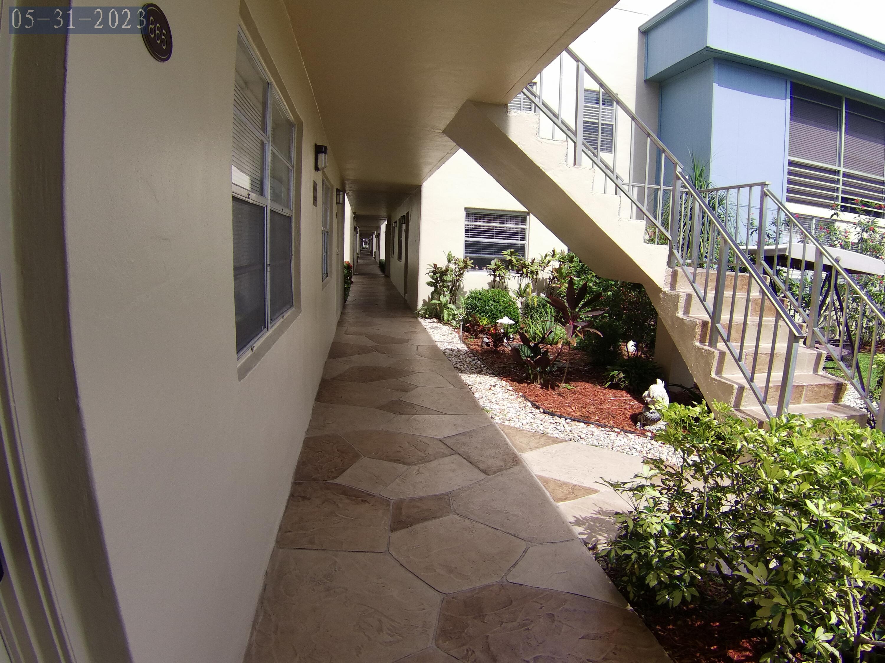 865 Flanders South Delray Beach, FL 33484 - Photo 3 of 49 SING0003