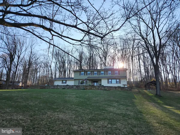 $899,000 | 7360 Bear Wallow Drive, Warrenton, VA 20186