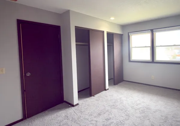 $1,300 | 5326 North Division Street, Davenport, IA 52806