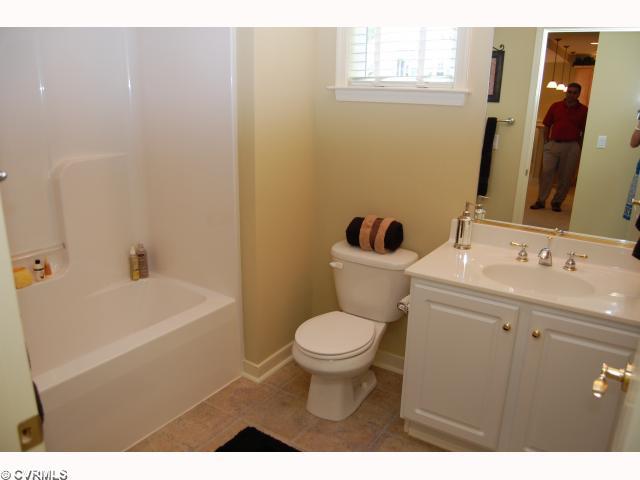 12144 Blossom Point Road, Unit 28D Chester, VA 23831 - Photo 11 of 12 Other - 2nd Full Bathroom