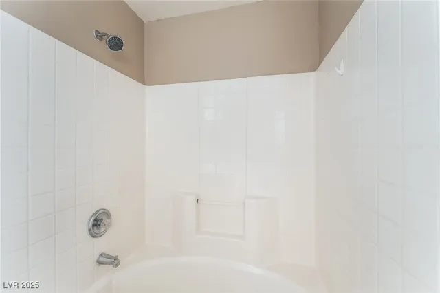 $1,195 | 5710 East Tropicana Avenue, Unit 1067, Las Vegas, NV 89122