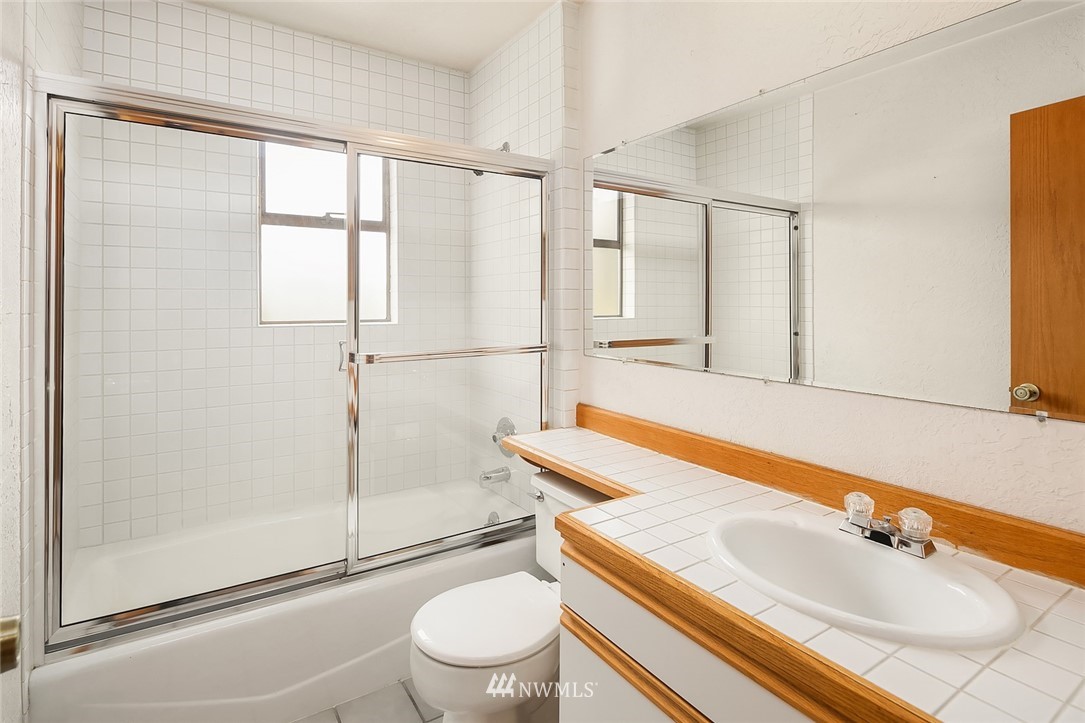 3726 North 38th Street Renton, WA 98056 - Photo 24 of 31