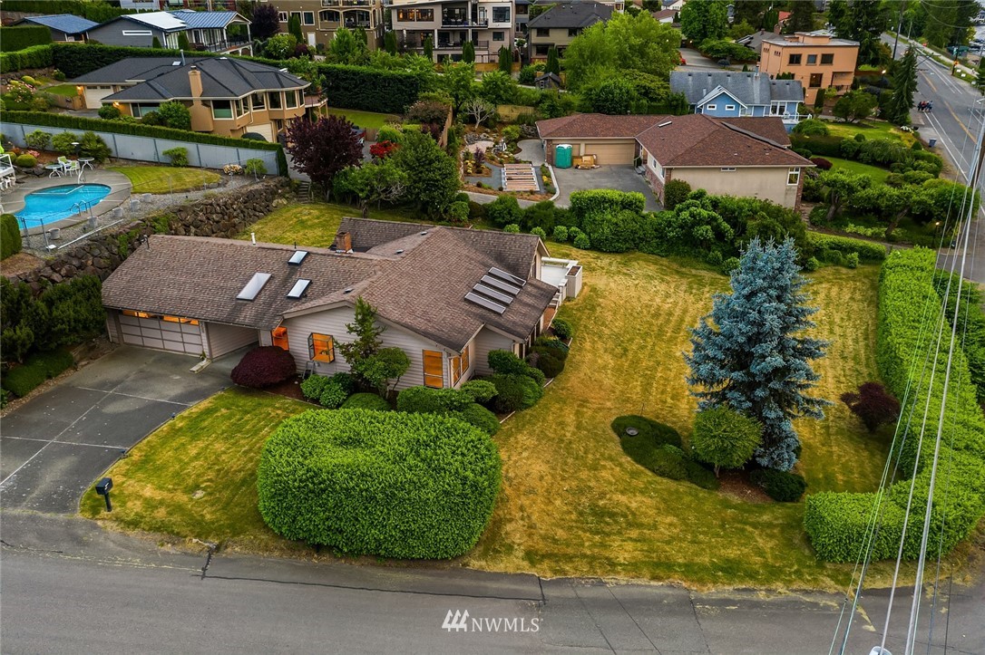 3726 North 38th Street Renton, WA 98056 - Photo 7 of 31