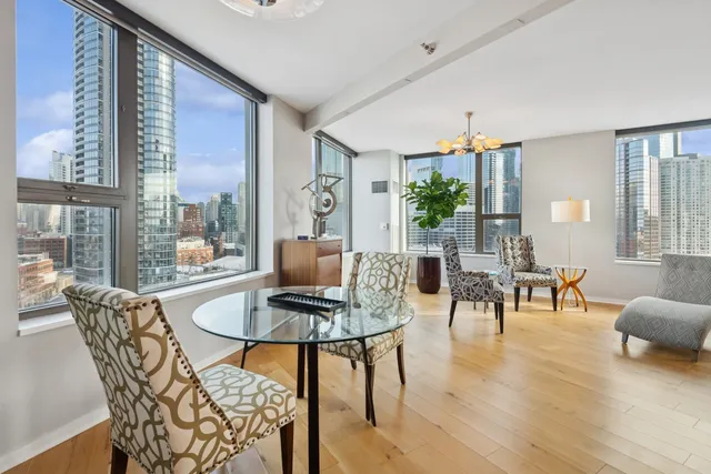 $985,000 | 501 North Clinton Street, Unit 1503, Chicago, IL 60654