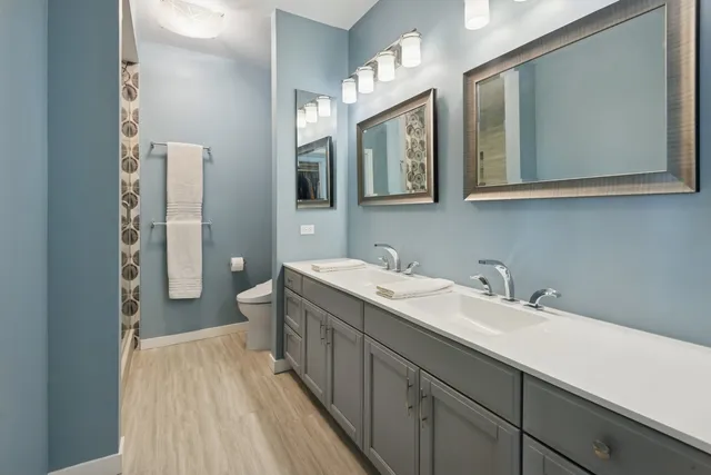 $985,000 | 501 North Clinton Street, Unit 1503, Chicago, IL 60654