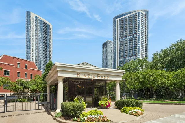 $985,000 | 501 North Clinton Street, Unit 1503, Chicago, IL 60654