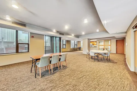 $985,000 | 501 North Clinton Street, Unit 1503, Chicago, IL 60654