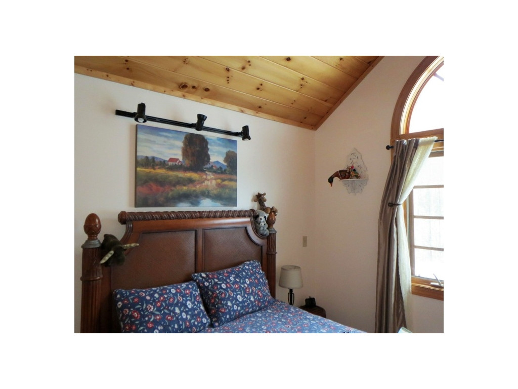 402 Eagle Ridge Road Roan Mountain, TN 37687 - Photo 21 of 24 Photo 21