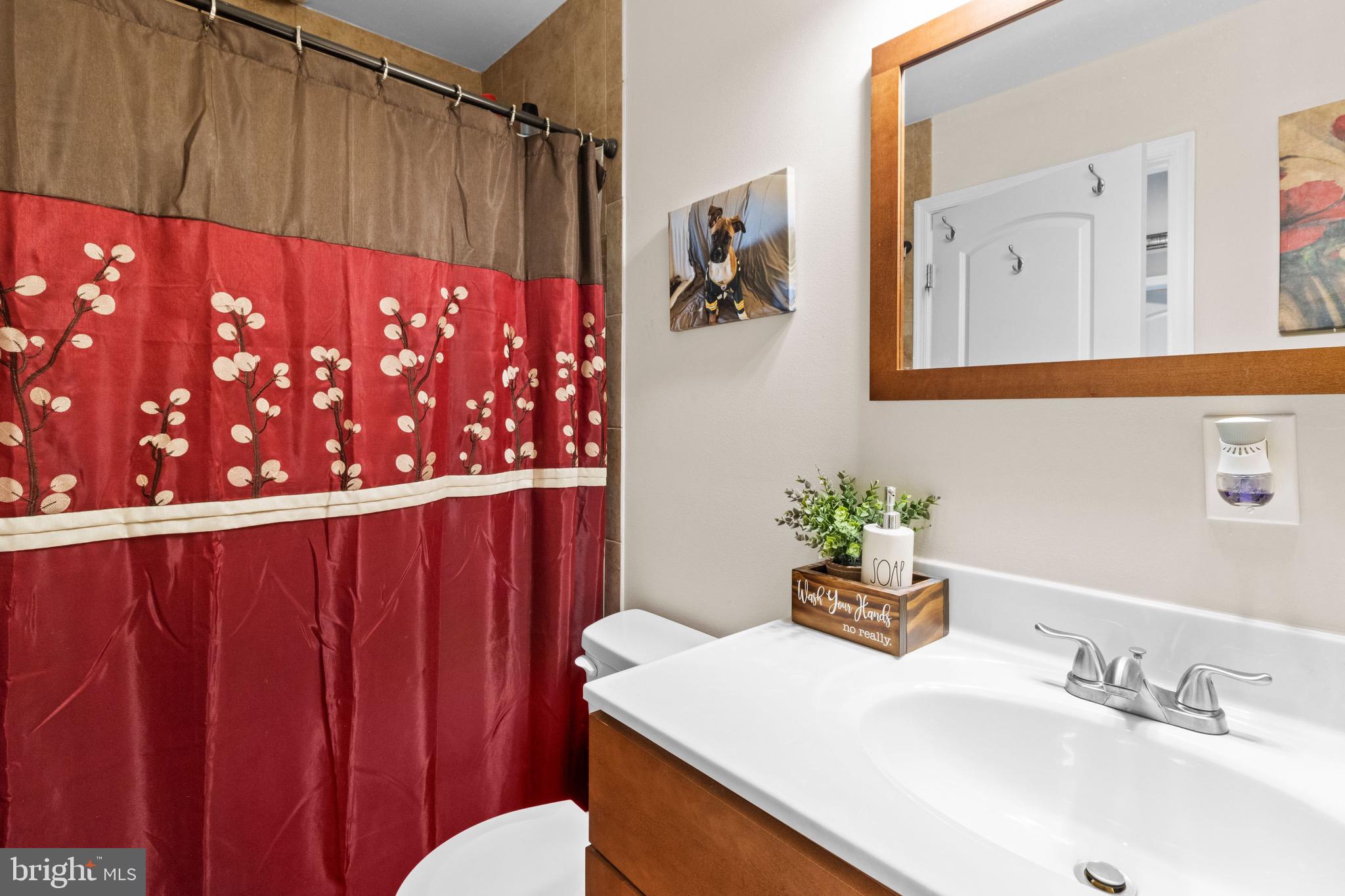 59 Grapevine Road Levittown, PA 19057 - Photo 4 of 33 Main floor Bathroom