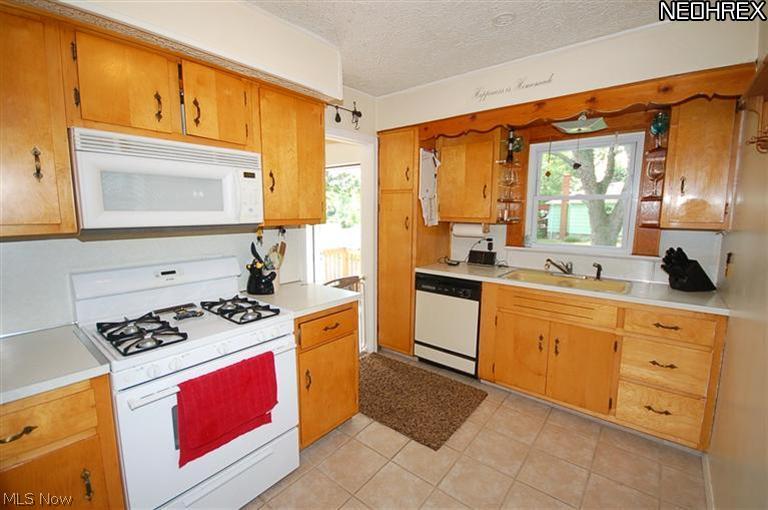 2229 Stillwagon Road Southeast Warren, OH 44484 - Photo 7 of 23 Gallery Image 7